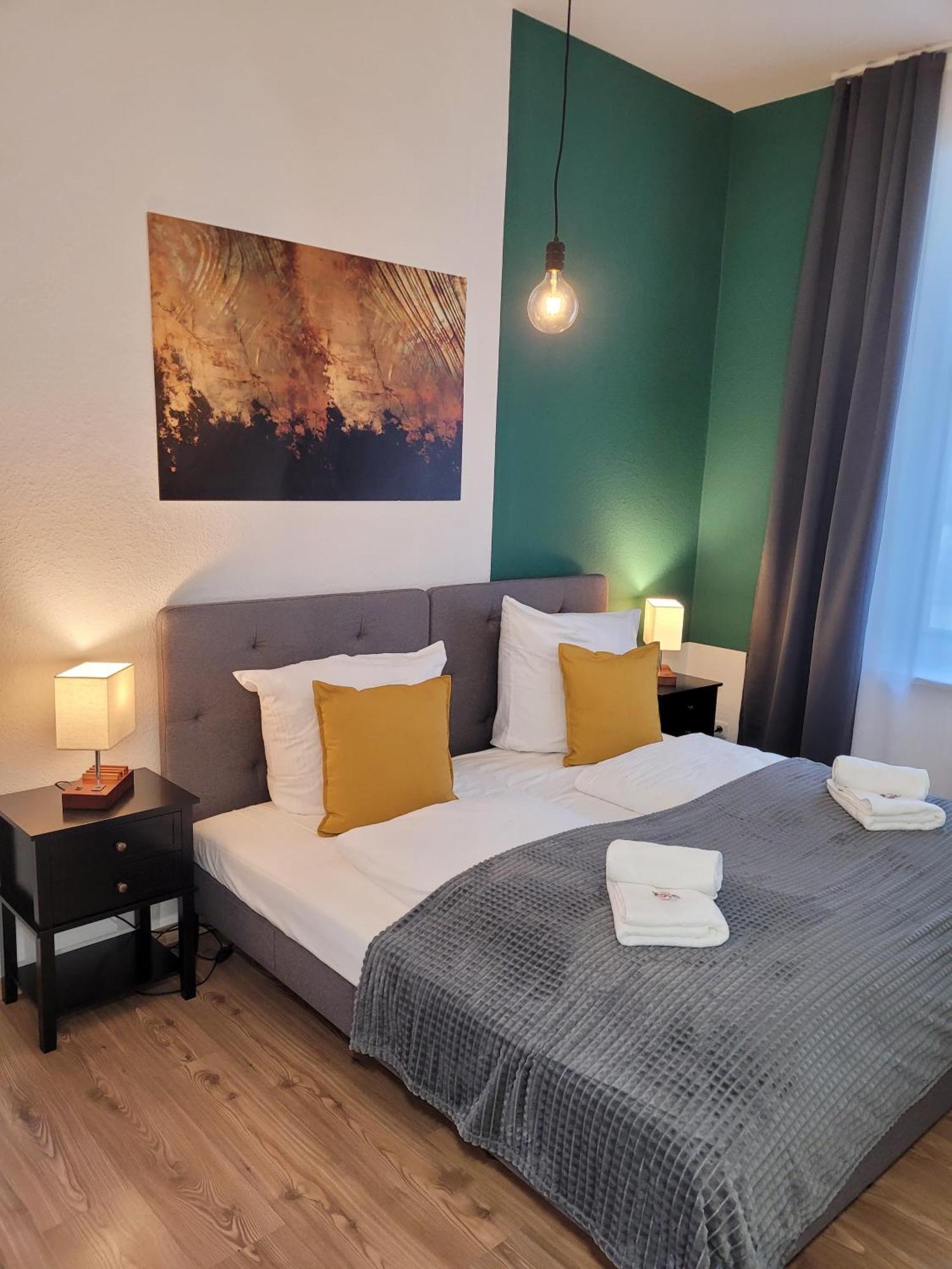 T21 - Apartment Direkt Im Zentrum Mit Parkplatz Chemnitz Esterno foto