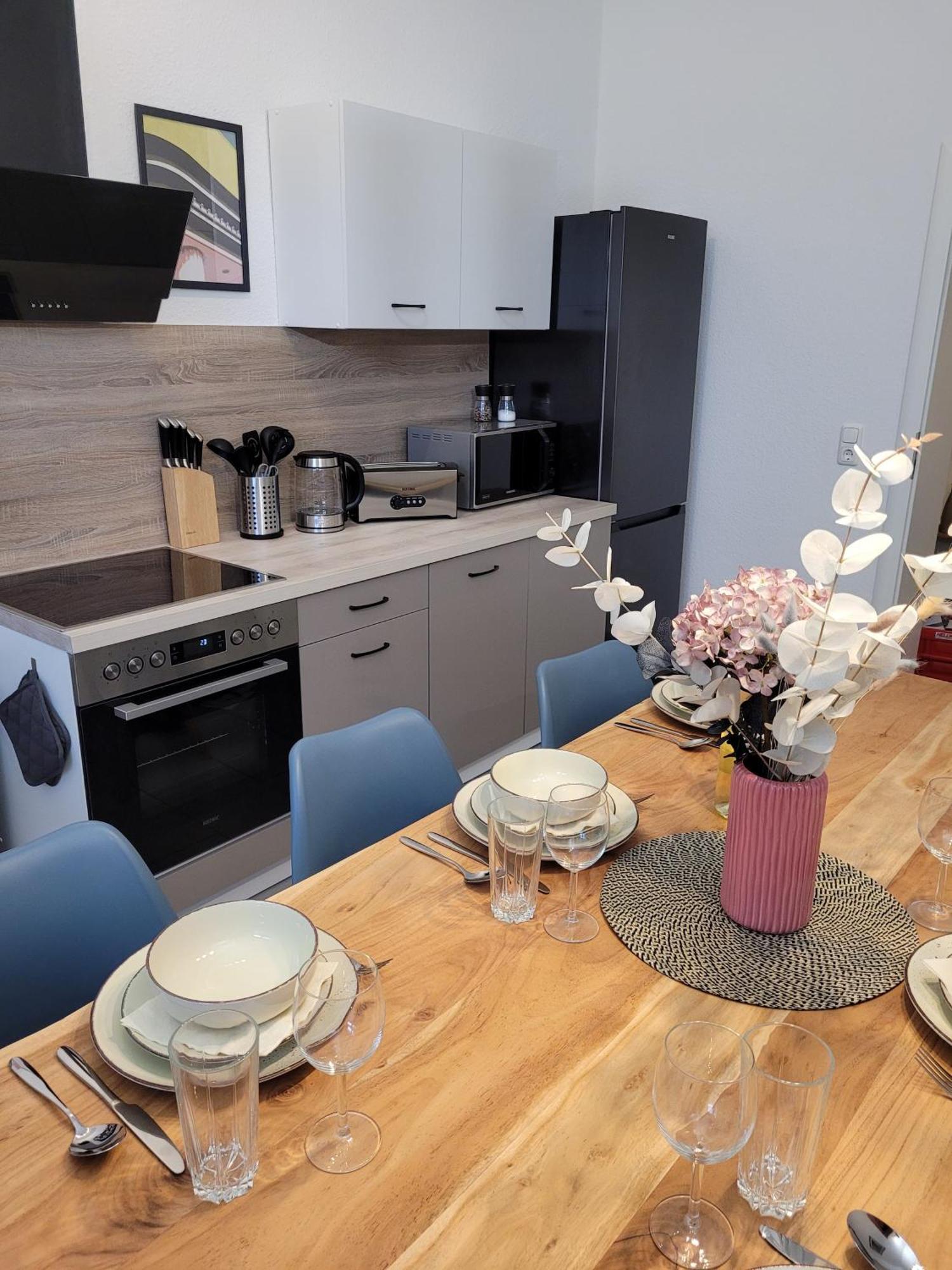 T21 - Apartment Direkt Im Zentrum Mit Parkplatz Chemnitz Esterno foto