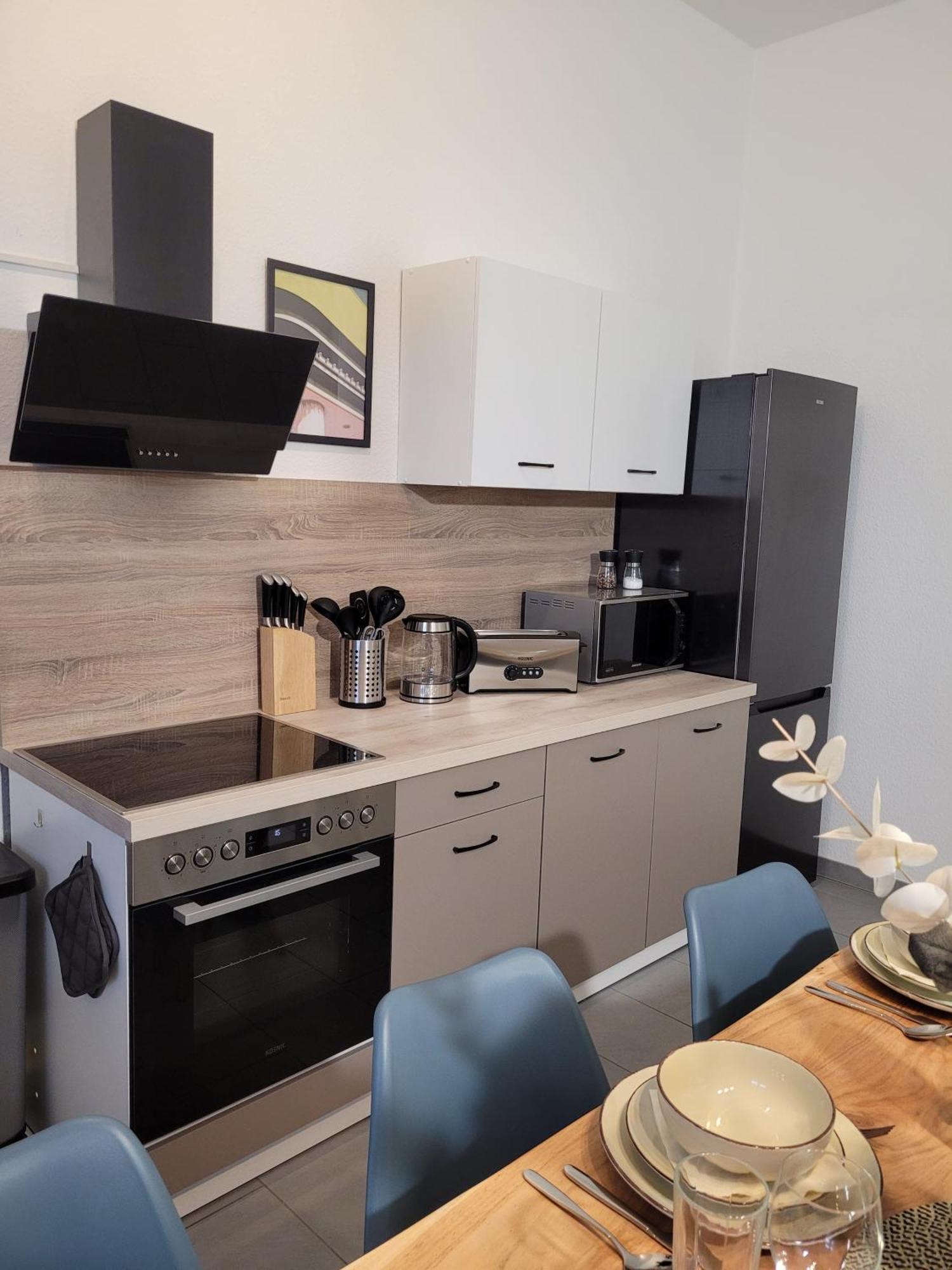 T21 - Apartment Direkt Im Zentrum Mit Parkplatz Chemnitz Esterno foto