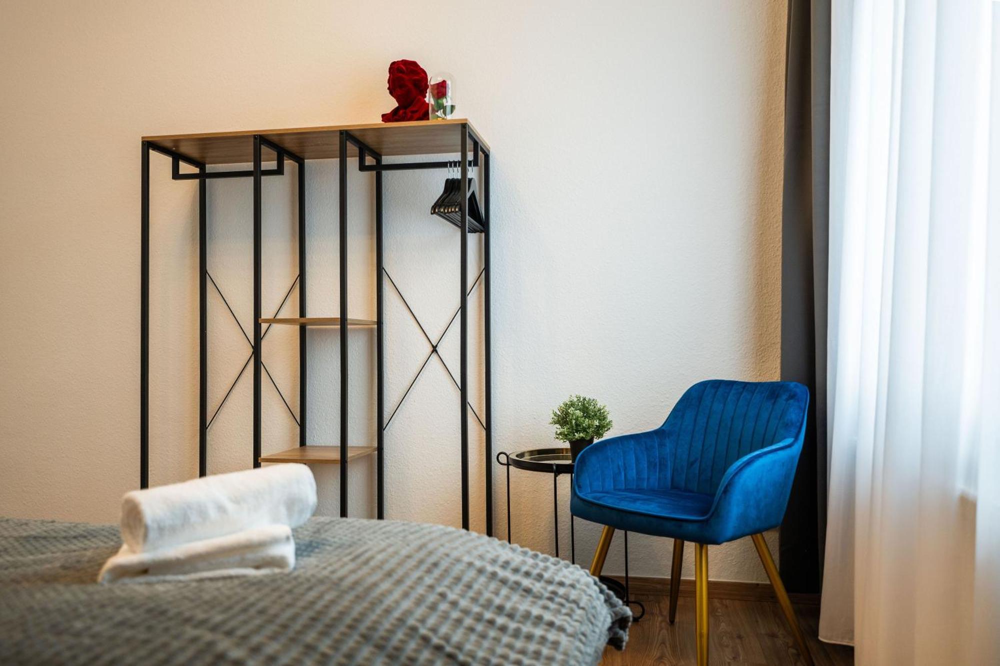 T21 - Apartment Direkt Im Zentrum Mit Parkplatz Chemnitz Esterno foto