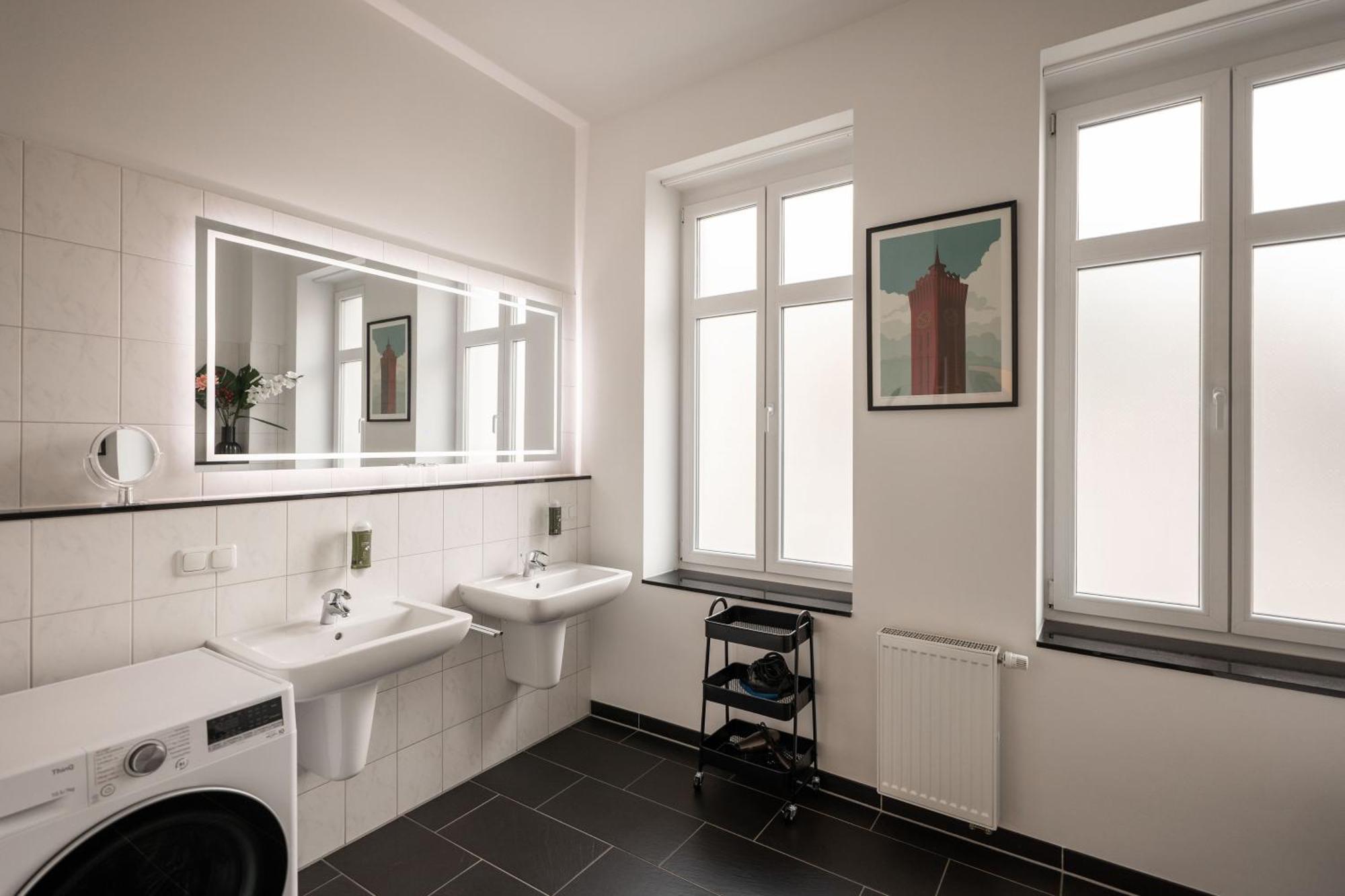 T21 - Apartment Direkt Im Zentrum Mit Parkplatz Chemnitz Esterno foto