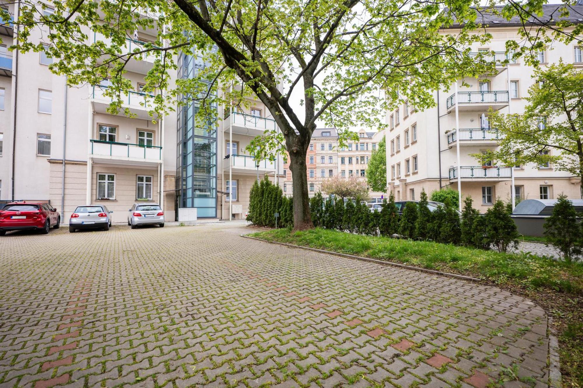 T21 - Apartment Direkt Im Zentrum Mit Parkplatz Chemnitz Esterno foto